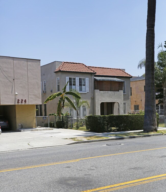 230 S Commonwealth Ave in Los Angeles, CA - Building Photo - Building Photo