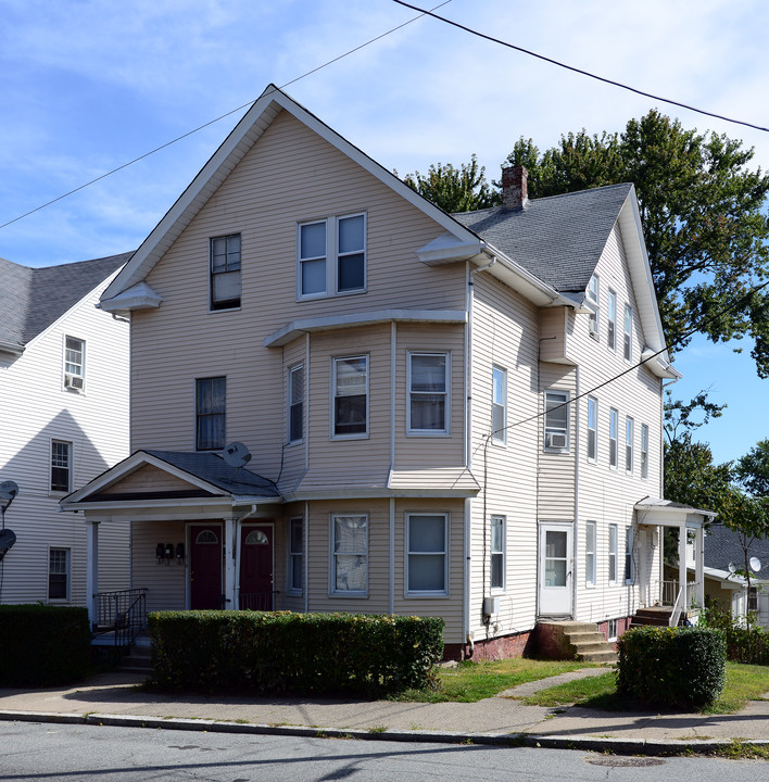 464 East Ave in Pawtucket, RI - Building Photo