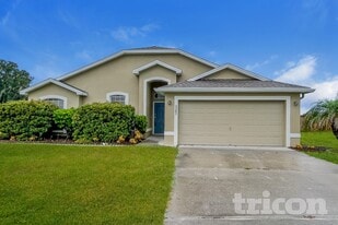 3382 Winchester Estates Cir in Lakeland, FL - Building Photo