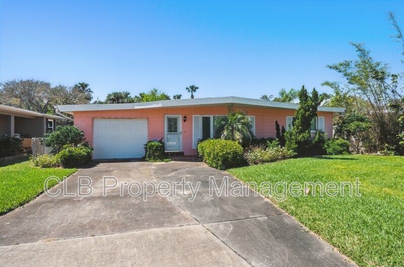 3602 Surfside Terrace in Port Orange, FL - Building Photo