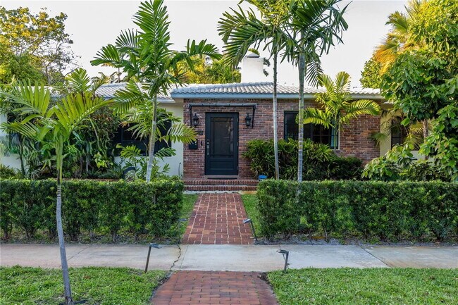 351 NE 98th St in Miami Shores, FL - Building Photo - Building Photo