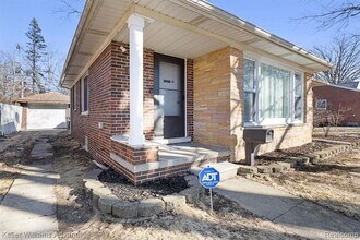 9984 Hemingway St in Redford, MI - Foto de edificio - Building Photo