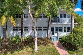 4332 Collins Ave in Miami Beach, FL - Building Photo - Building Photo
