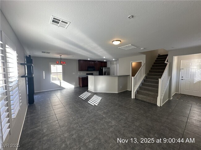 179 Desert Pond Ave in Henderson, NV - Building Photo - Building Photo