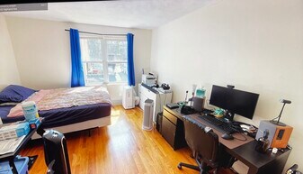 402A Highland Ave, Unit 1 in Somerville, MA - Building Photo