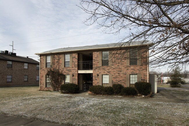 8500 Standing Oak Dr in Louisville, KY - Building Photo - Building Photo