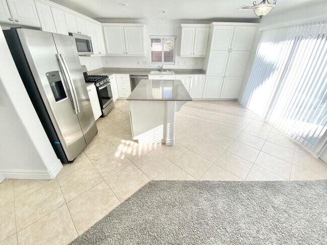 287 Fringe Ruff Dr in Las Vegas, NV - Building Photo - Building Photo