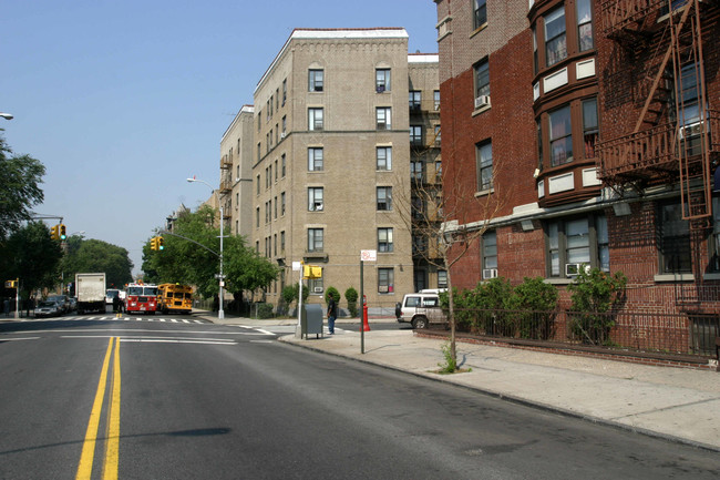 2015 FOSTER AVE in Brooklyn, NY - Building Photo - Building Photo