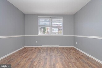 4409 Falls Bridge Dr in Baltimore, MD - Building Photo - Building Photo