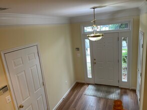13610 Big Boulder Rd in Herndon, VA - Building Photo - Building Photo