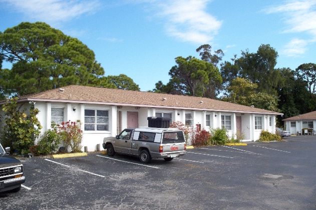 Japonica Apartments in Englewood, FL - Building Photo - Building Photo