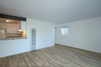 145 Camarillo Ave in Oxnard, CA - Building Photo - Building Photo