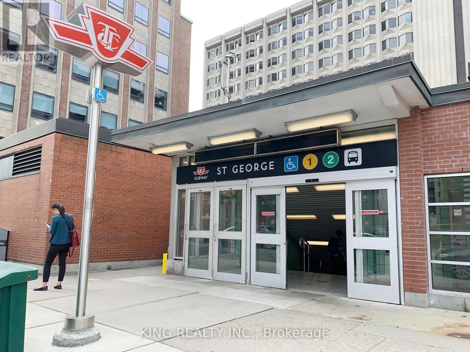 181-1181 Bedford Rd in Toronto, ON - Building Photo