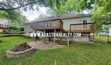 9709 Eby St in Overland Park, KS - Building Photo - Building Photo