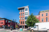 300 Washington St in Hoboken, NJ - Foto de edificio - Building Photo