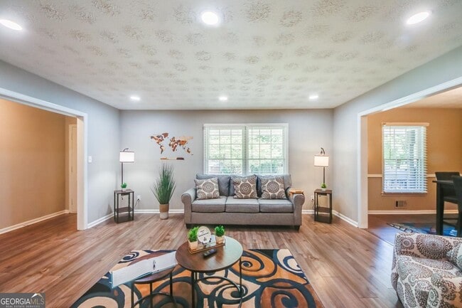 6903 Doncaster Rd in Jonesboro, GA - Building Photo - Building Photo