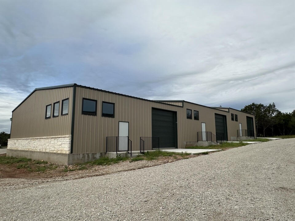 102 Atomic Ally-Unit -9 in Spicewood, TX - Building Photo