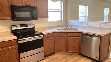 8911 Valley River Dr in Fort Worth, TX - Building Photo - Building Photo