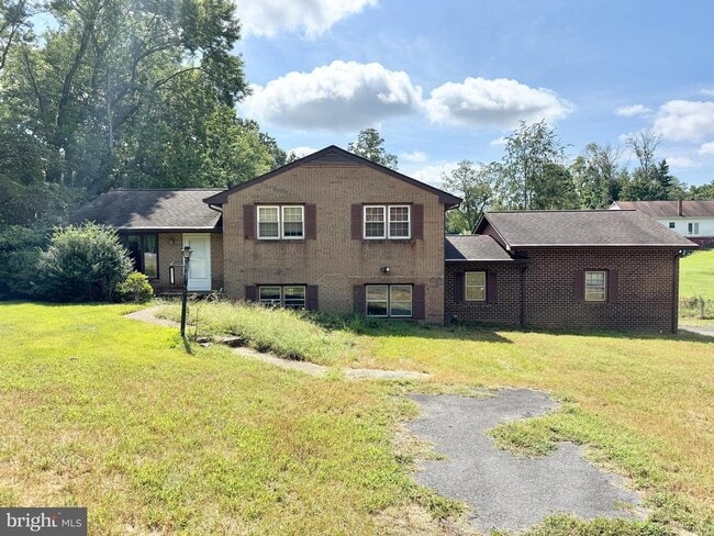 property at 11124 Dahlgren Rd