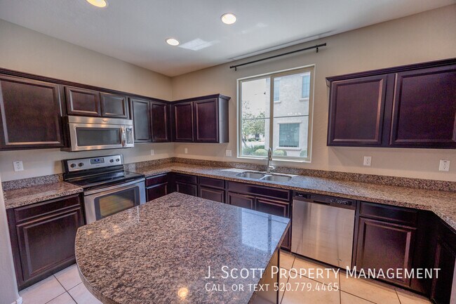 17737 W Mandalay Ln in Surprise, AZ - Building Photo - Building Photo