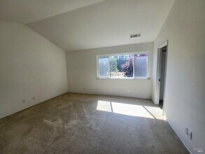 496 Lupine Cir in Vacaville, CA - Building Photo - Building Photo