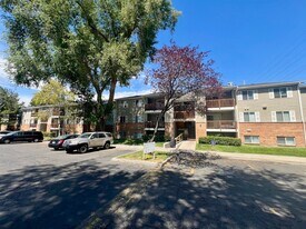 857 Meadow Pine Ct in Salt Lake City, UT - Building Photo