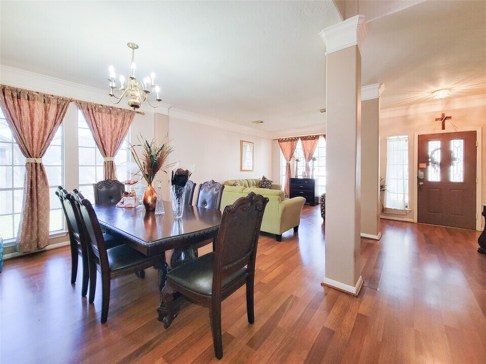 8002 Weeping Willow Pl in Missouri City, TX - Building Photo