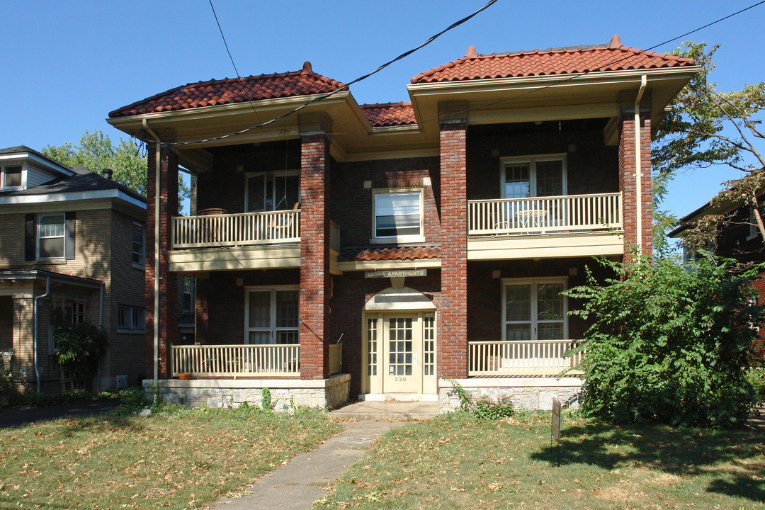 Desha Apartments in Lexington, KY - Foto de edificio