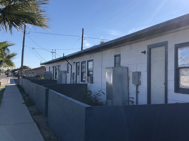 1st Avenue Apartments in Yuma, AZ - Building Photo - Other