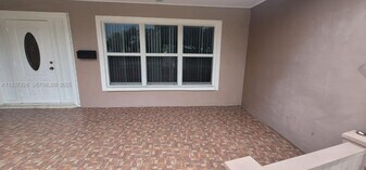 4373 NW 45th Ave in Lauderdale Lakes, FL - Building Photo