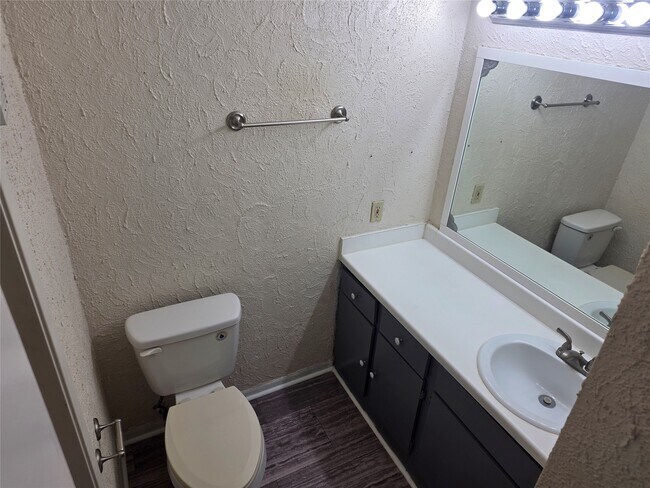 property at 3025 Walnut Bend Ln