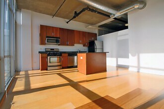 2125 S Indiana Ave in Chicago, IL - Building Photo - Building Photo