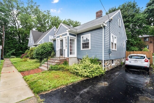 51 Fairlawn St in Malden, MA - Building Photo - Building Photo