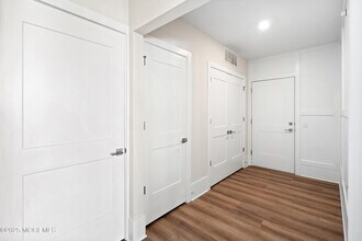 215 2nd Ave in Asbury Park, NJ - Foto de edificio - Building Photo