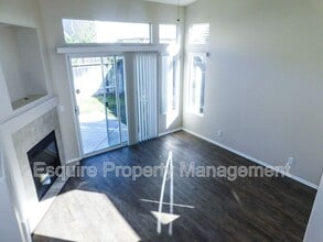 435 Paseo Del Valle in Camarillo, CA - Building Photo - Building Photo