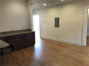 925 Greenwood Ave NE-Unit -B in Atlanta, GA - Building Photo - Building Photo