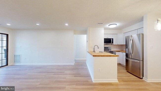 property at 6955 Mary Caroline Cir