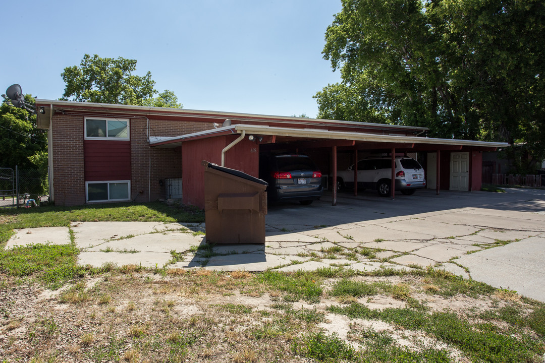 608 E Vine St in Murray, UT - Building Photo