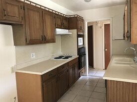 4220 Idlewood Dr in Wichita Falls, TX - Building Photo