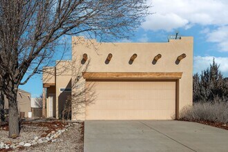 3251 Primo Colores St in Santa Fe, NM - Building Photo - Building Photo