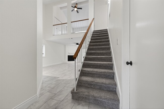 10706 Lazy Meadows Dr