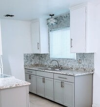 3220 Michael Way in Las Vegas, NV - Building Photo - Building Photo