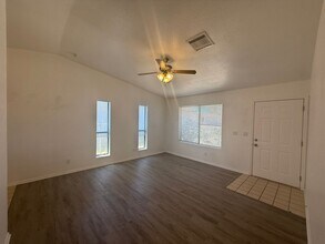 3736 N Roosevelt St in Kingman, AZ - Building Photo - Building Photo