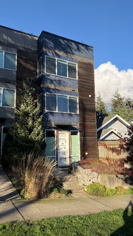 2854 SW Adams St in Seattle, WA - Building Photo - Building Photo