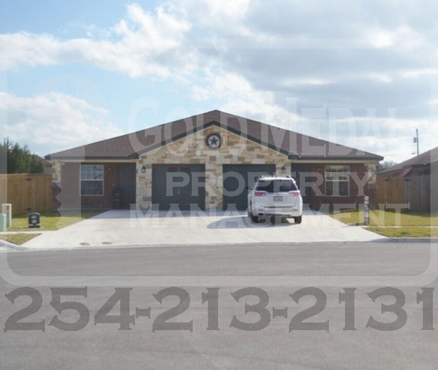1104 Grace Point Dr in Killeen, TX - Foto de edificio