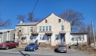 206 Main St in Mohrsville, PA - Building Photo