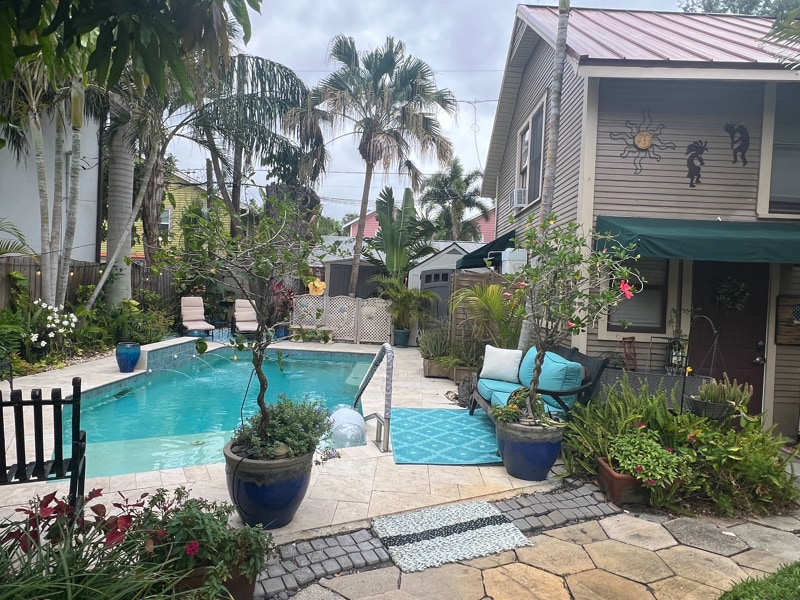 235 7th Ave NE in St. Petersburg, FL - Building Photo