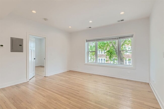 property at 2604 N Springfield Ave