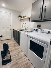 573 N Donnelly Ave in Litchfield, MN - Building Photo - Building Photo