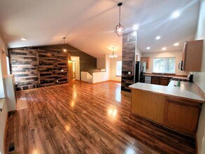 119 Windward Dr in Bellingham, WA - Building Photo - Building Photo